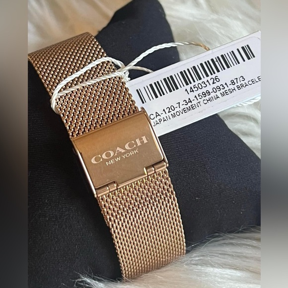 💰SOLD - CA120 - Coach Perry Silver Dial Rose Gold Women’s Watch - Picture 6 of 10